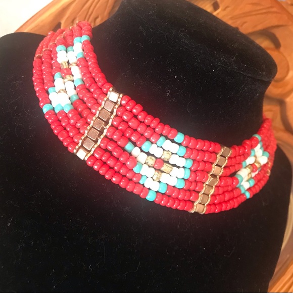 Gorgeous beaded necklace. - Picture 2 of 4